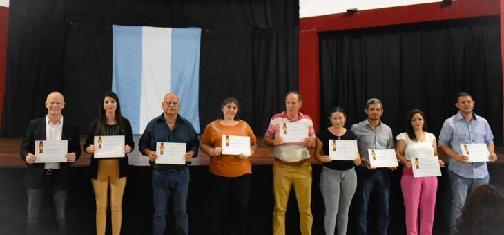 ¡NUESTRAS NUEVAS AUTORIDADES YA TIENEN SUS DIPLOMAS!
