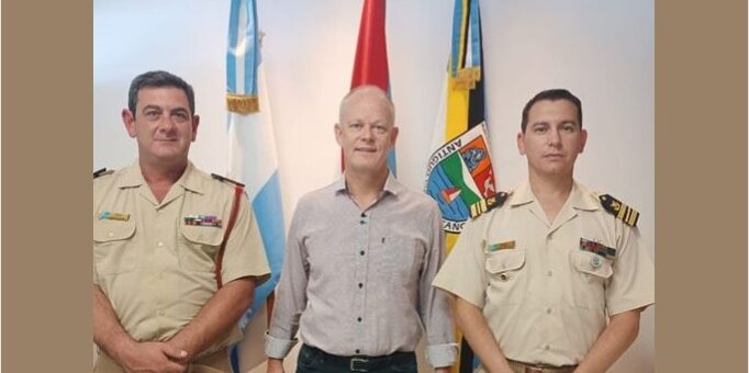 VISITA JEFE DEPARTAMENTAL DE PREFECTURA