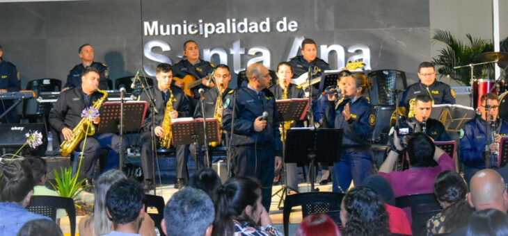 SANTA ANA VIVIÓ UNA NOCHE DE GALA