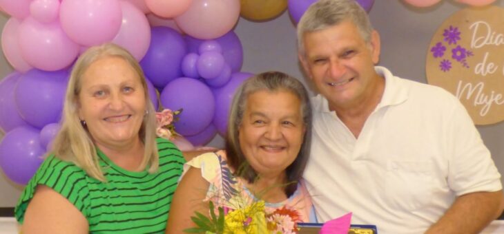 BUSCAMOS LA MUJER DESTACADA DEL AÑO