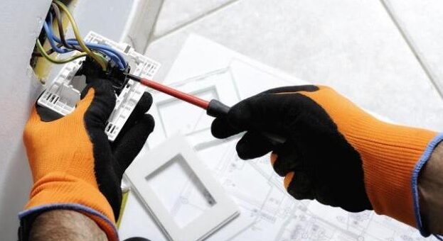 CURSO DE AUXILIAR EN INSTALACIONES ELÉCTRICAS