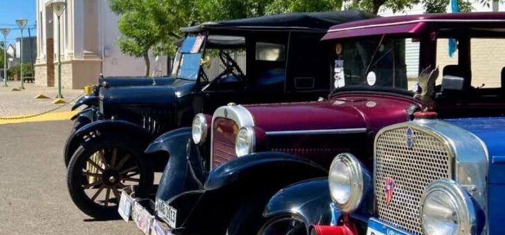 ENCUENTRO DE AUTOS DE ÉPOCA