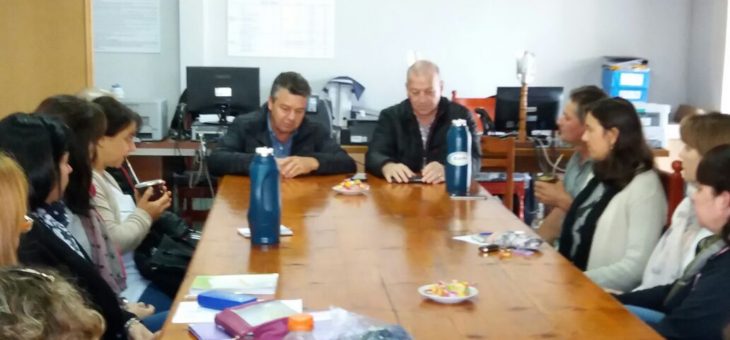 Entrega de subsidios a escuelas primarias y secundaria del ejido de Santa Ana
