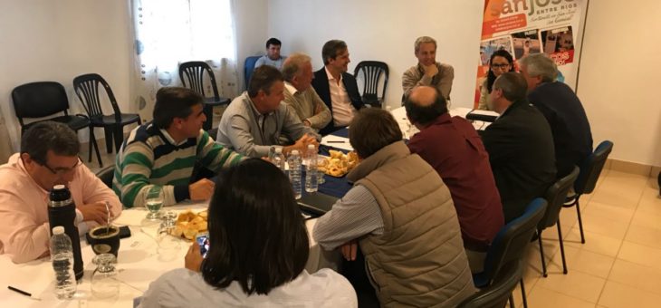 TOLER PARTICIPÓ DE UNA REUNIÓN DE INTENDENTES VECINALISTAS