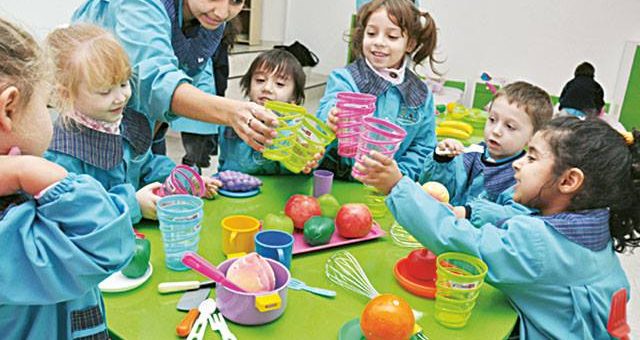 DÍA DE LA MAESTRA JARDINERA Y LOS JARDINES DE INFANTES.